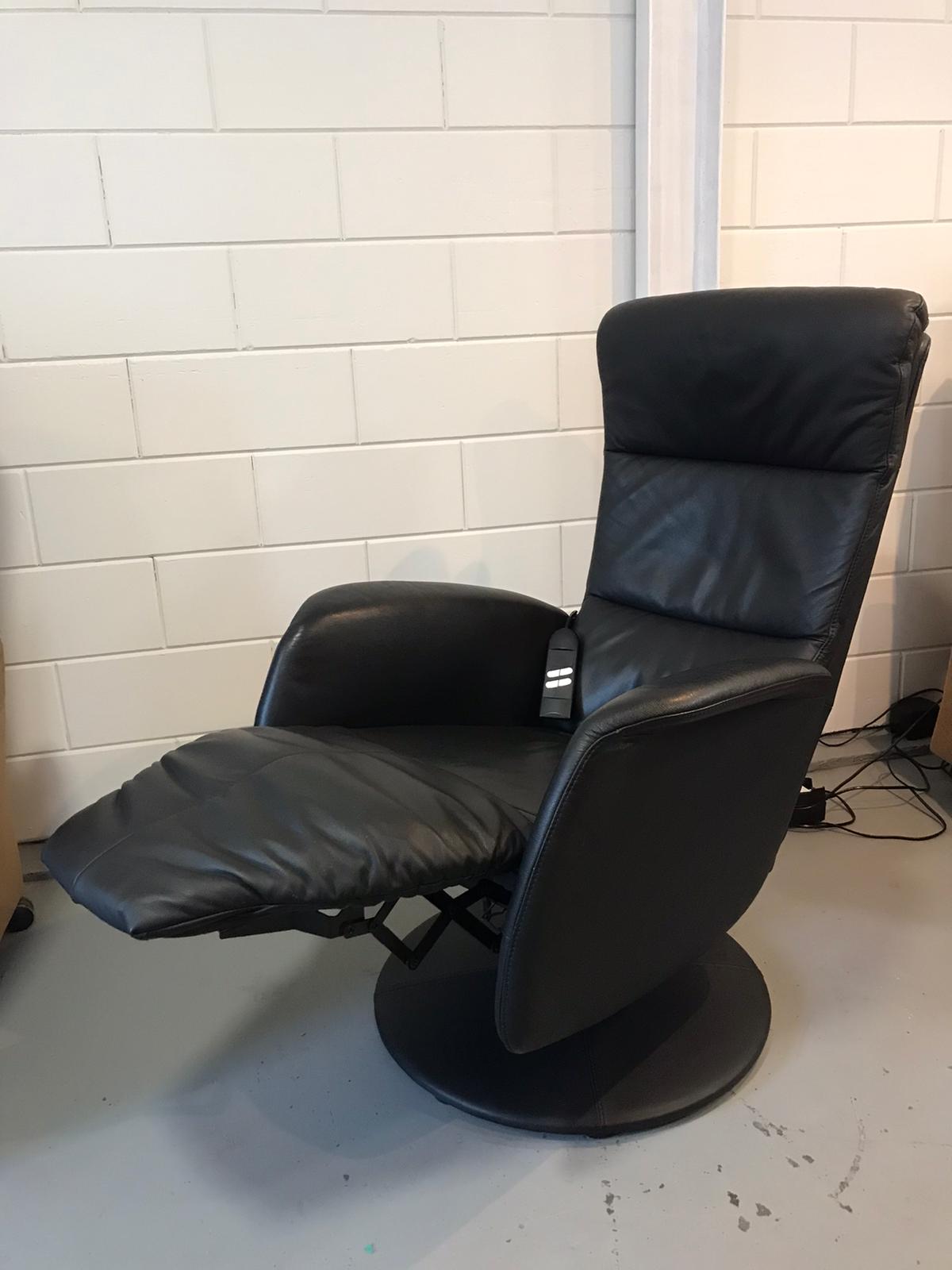 Premedicatie Knooppunt angst Draaischijf Stawett Relax fauteuil Zwart leer - Sta op stoel Alkmaar