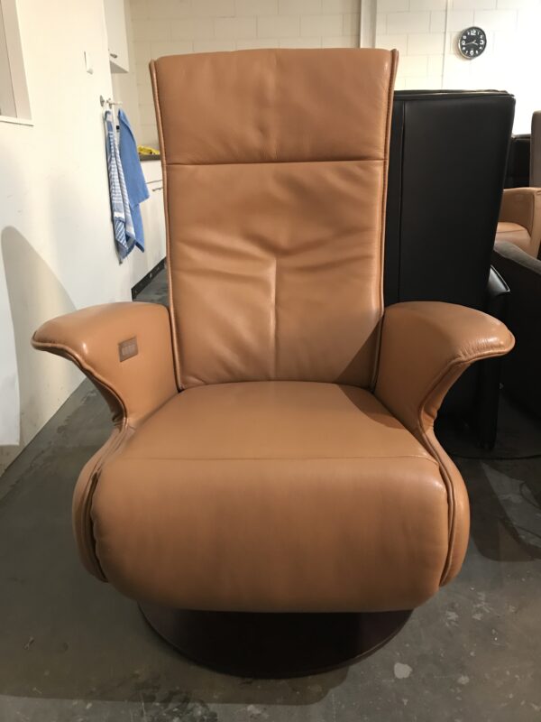 De Toekomst Relax fauteuil Licht bruin Leer + Accu! Sta op stoel Alkmaar